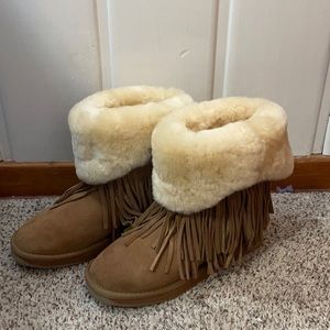 Sheepskin boots by Cloud Nine